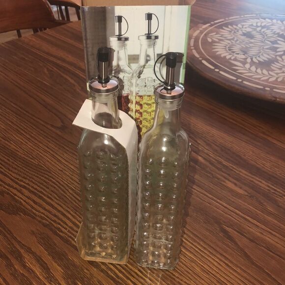 Oil & Vinegar Cruet, Kitchen Elements, Home Essentials and beyond…new in box! - Picture 3 of 5